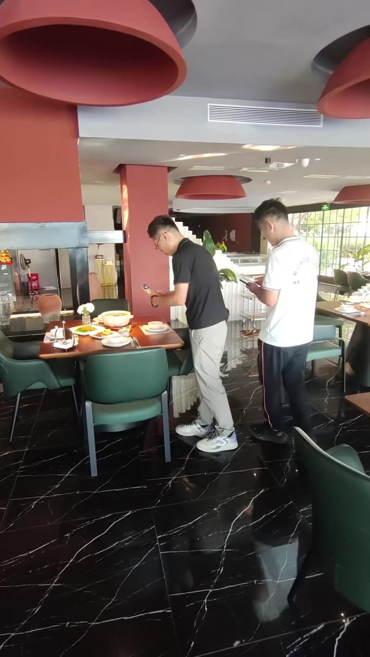 云涧星厨大堂环境
